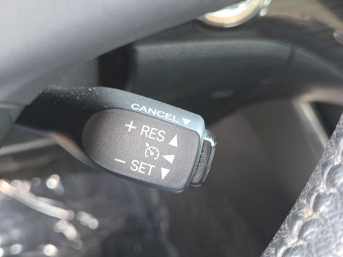 Used 2015 Toyota Avalon XLE Premium FWD image 15