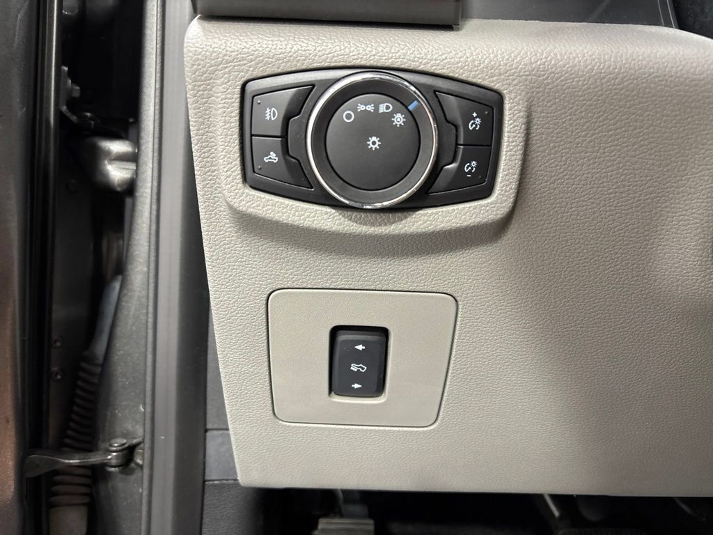 Used 2016 Ford F150 4x4 SuperCrew image 33
