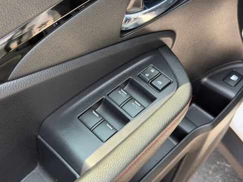 Used 2025 Honda Ridgeline Black Edition image 14