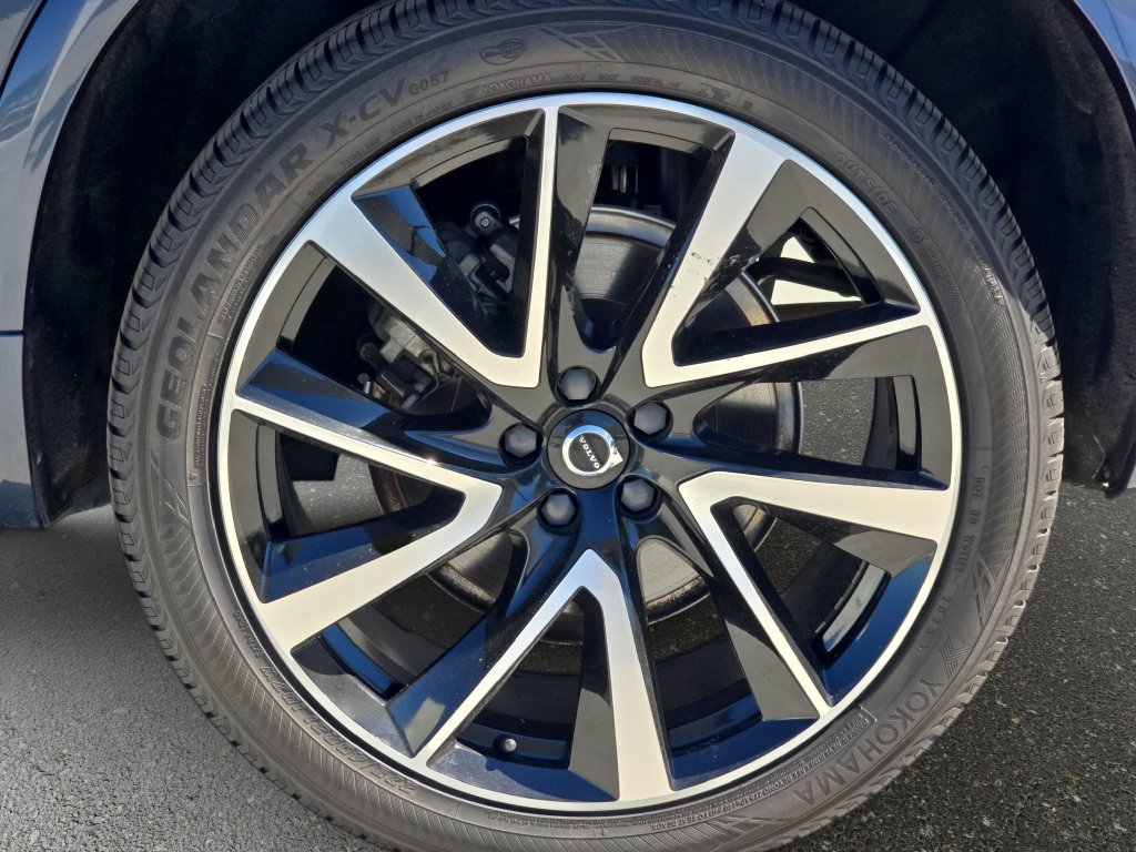 Used 2022 Volvo XC90 T6 Momentum AWD/4WD image 38