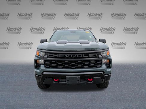Used 2025 Chevrolet Silverado 1500 Custom Trail Boss w/ LPO, Dark Essentials Package image 5