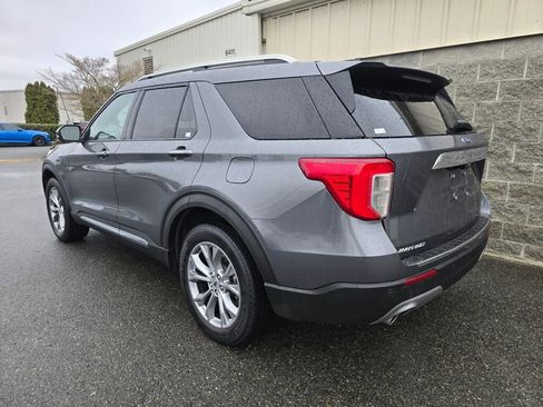 Used 2022 Ford Explorer Limited w/ Equipment Group 301A image 4