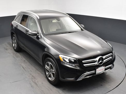 Used 2018 Mercedes-Benz GLC 300 4MATIC image 20