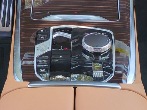 New 2027 BMW X7 xDrive40i w/ M Sport Package AWD/4WD image 19