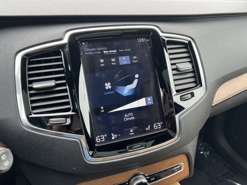 Used 2017 Volvo XC90 T6 Inscription w/ Vision Package image 18