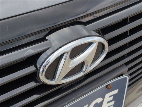 Used 2017 Hyundai Ioniq SEL image 3