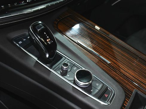 Used 2024 Cadillac Escalade ESV Premium Luxury w/ LPO, Floor Liner Package AWD/4WD image 43