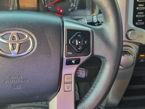Used 2022 Toyota 4Runner SR5 AWD/4WD image 19