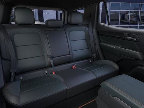 New 2026 GMC Terrain AT4 w/ LPO, Black Badging Package AWD/4WD image 17