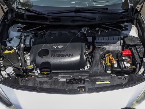 Used 2018 Nissan Maxima Platinum FWD image 28