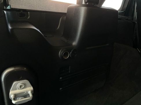 Used 2022 Jeep Wrangler Unlimited Sport image 22