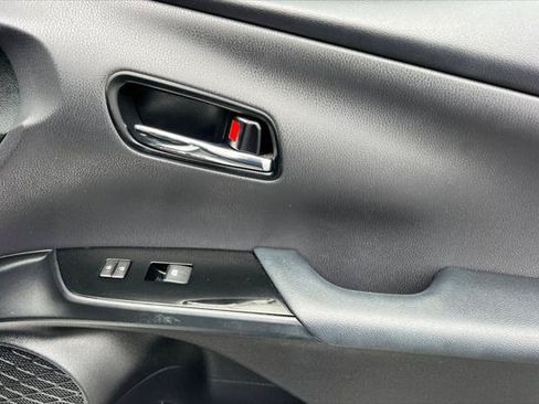 Certified 2017 Toyota Prius Prime Advanced w/ Carpet Mat Package FWD image 18
