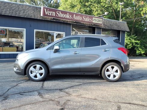 Used 2015 Buick Encore Convenience FWD image 3
