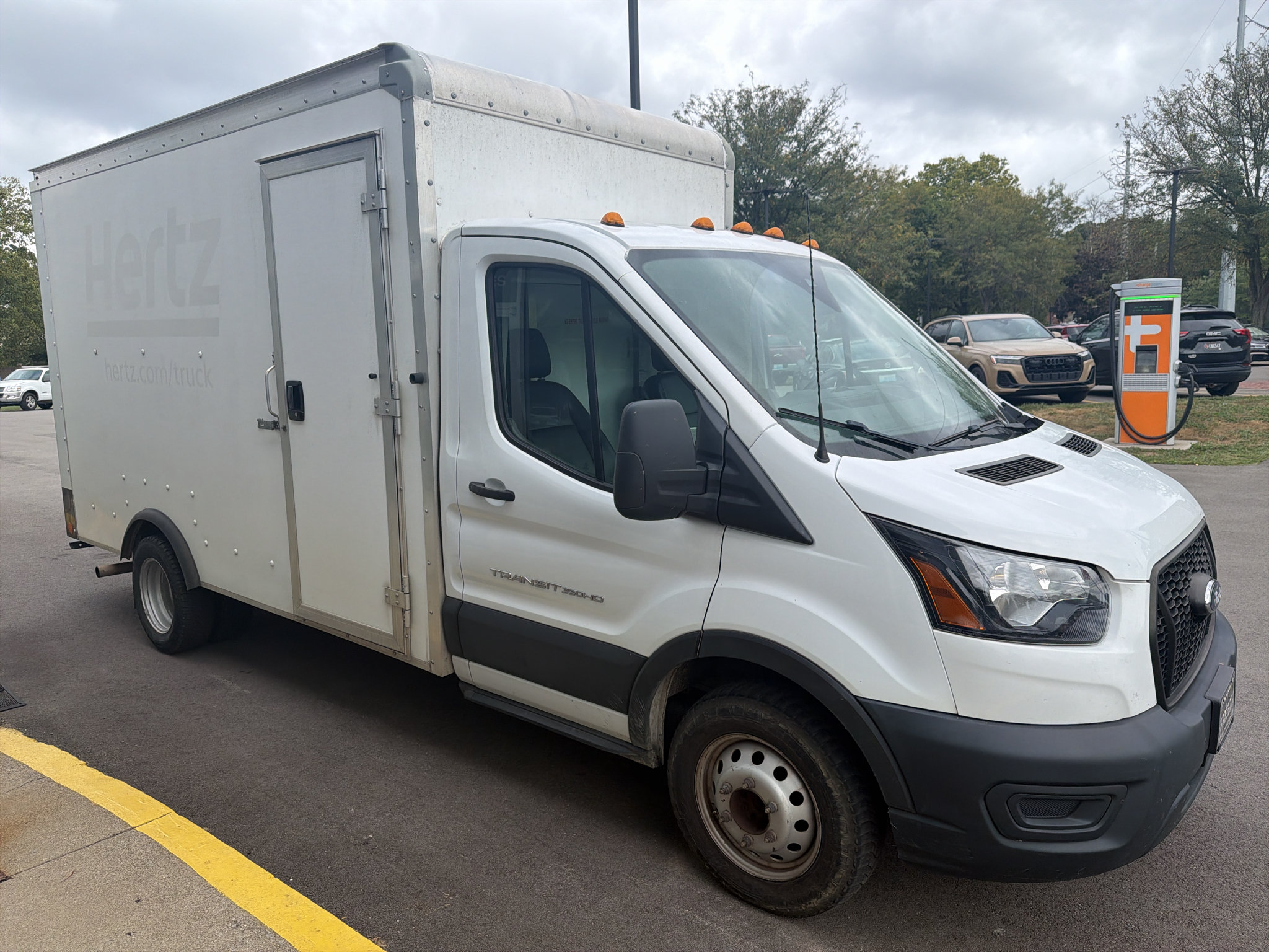Used 2022 Ford Transit 350 DRW RWD image 2