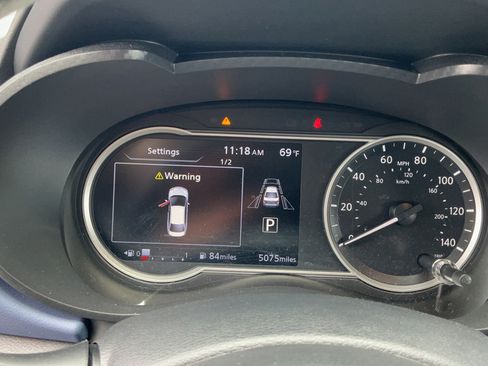 Used 2024 Nissan Versa SV w/ Trunk Package FWD image 18