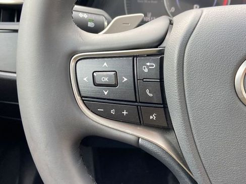 Certified 2023 Lexus ES 350 w/ Premium Package image 18