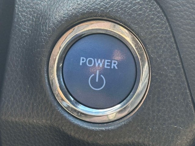 Used 2022 Toyota RAV4 XLE AWD/4WD image 31