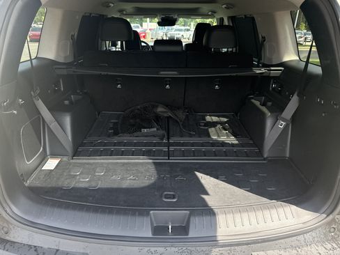 Used 2025 Hyundai Santa Fe Limited AWD/4WD image 32