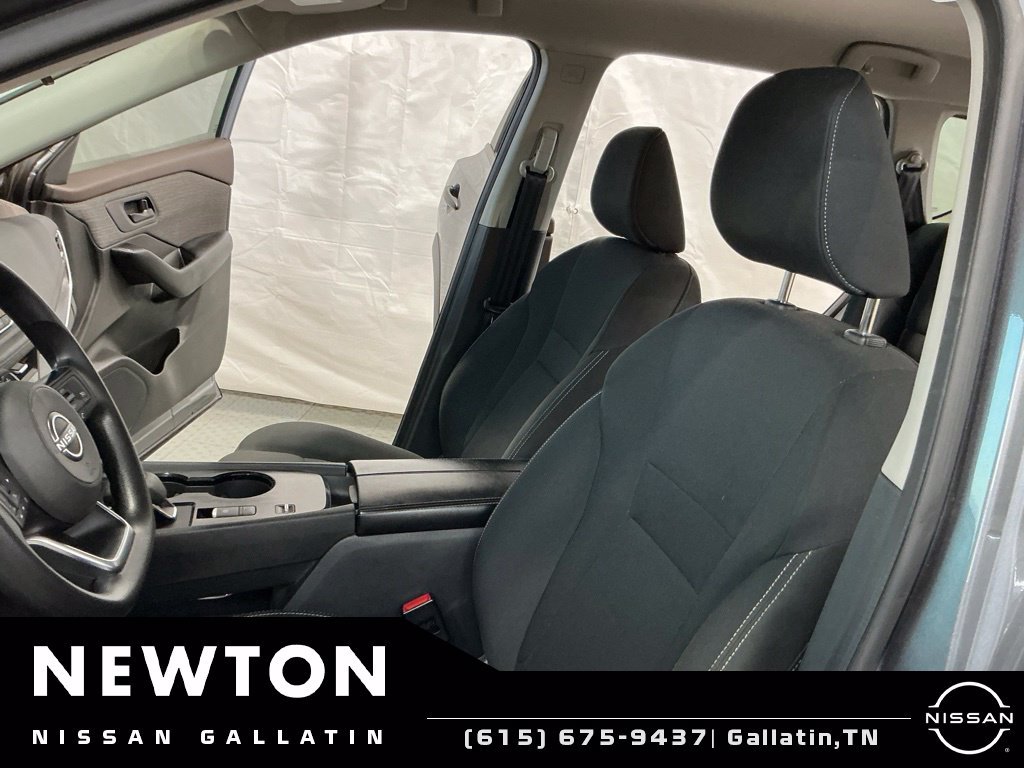 Used 2023 Nissan Rogue S FWD image 12