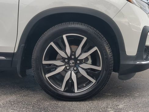 Used 2021 Honda Pilot Touring image 9