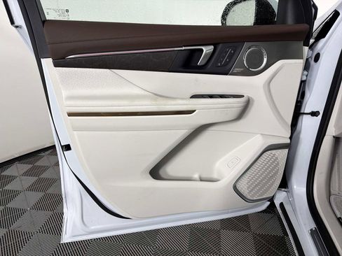 New 2026 Buick Enclave Avenir w/ Super Cruise Package image 9