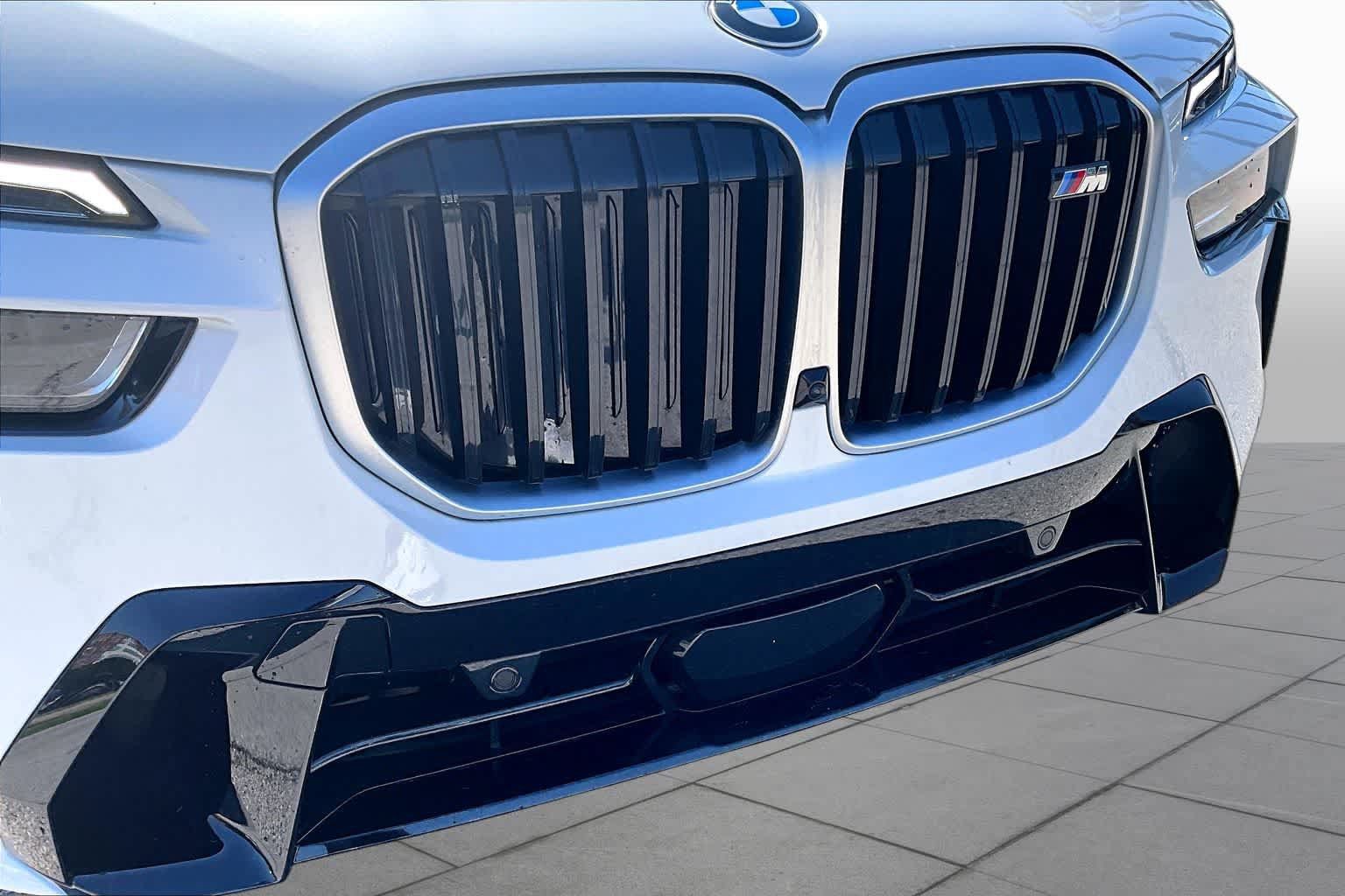 Used 2025 BMW X7 M60i AWD/4WD image 27