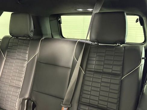 Used 2021 Cadillac Escalade ESV Premium Luxury Platinum AWD/4WD image 28