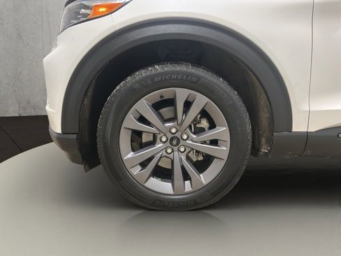 Used 2023 Ford Explorer XLT w/ Equipment Group 202A image 25