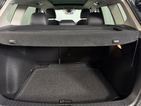 Used 2023 Volkswagen Taos SE w/ Panoramic Sunroof Package FWD image 32