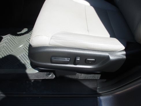 Used 2015 Honda CR-V EX-L image 11