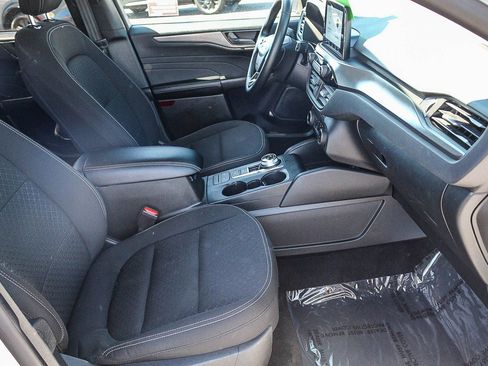Certified 2024 Ford Escape Active FWD image 17