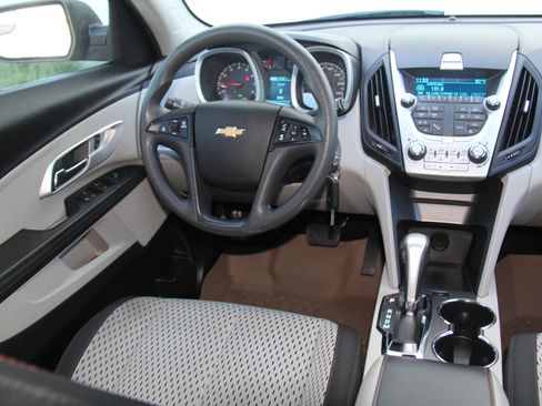 Used 2014 Chevrolet Equinox LS image 9