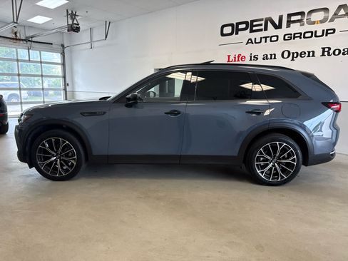 Certified 2025 MAZDA CX-70 Plug-In Hybrid w/ Premium Plus AWD/4WD image 4