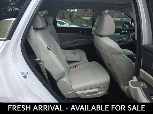 Used 2024 Kia Sorento S w/ Panoramic Sunroof Package AWD/4WD image 13