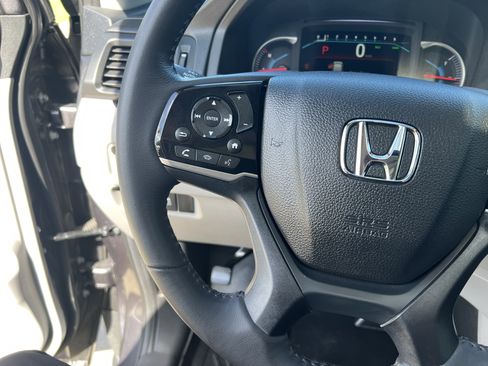 Used 2019 Honda Pilot Touring image 17