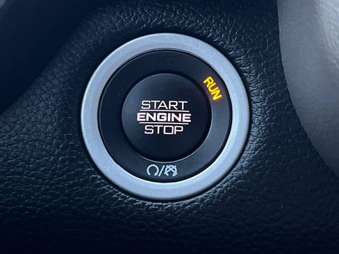 Used 2021 RAM 1500 Laramie w/ Off Road Group image 27