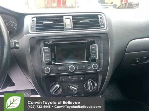 Used 2014 Volkswagen Jetta SEL image 11