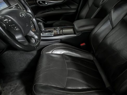 Used 2015 INFINITI Q70 L 5.6 w/ V8 Deluxe Technology Package image 17