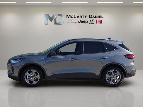 Used 2025 Ford Escape ST-Line FWD image 3