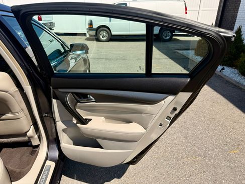 Used 2012 Acura TL image 25