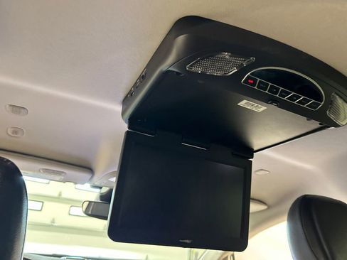 Used 2022 Chrysler Pacifica Touring-L image 27