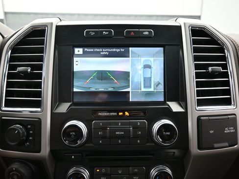 Used 2016 Ford F150 King Ranch w/ Equipment Group 601A Luxury image 31