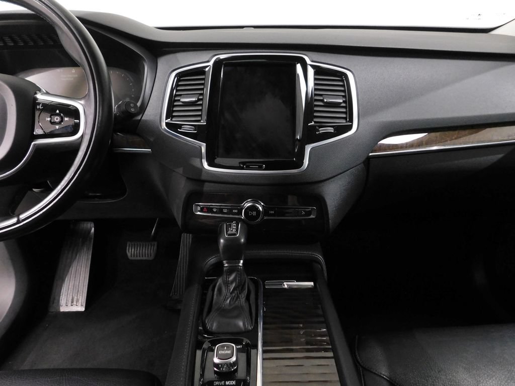 Used 2017 Volvo XC90 T6 Momentum w/ Vision Package AWD/4WD image 34