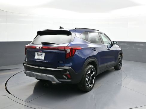 Certified 2025 Kia Seltos EX AWD/4WD image 6