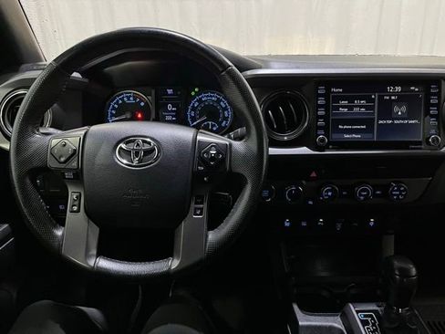 Certified 2020 Toyota Tacoma TRD Off-Road w/ Technology Package AWD/4WD image 20