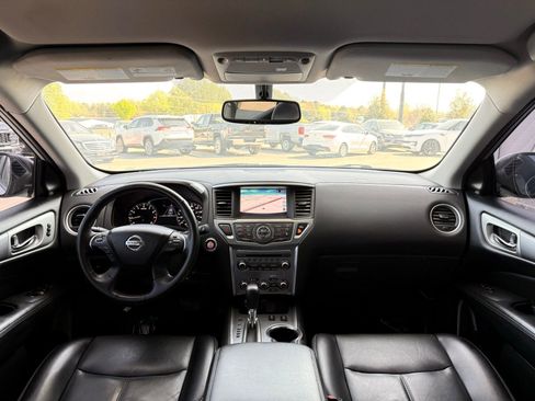Used 2019 Nissan Pathfinder SL image 30