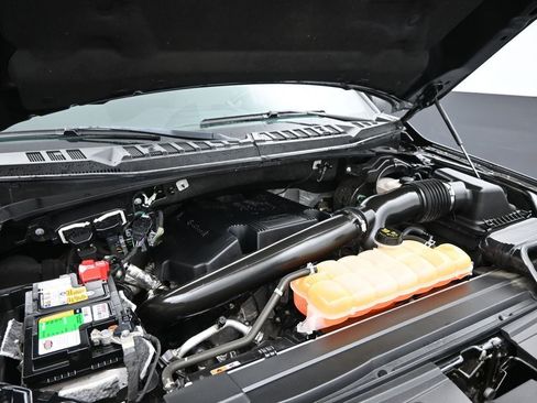 Used 2018 Ford F150 XLT w/ Equipment Group 301A Mid image 12