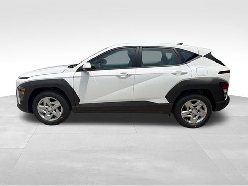 New 2026 Hyundai Kona SE FWD image 2
