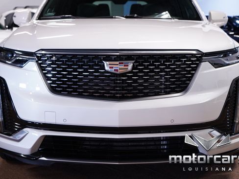 Used 2023 Cadillac XT6 Premium Luxury image 10