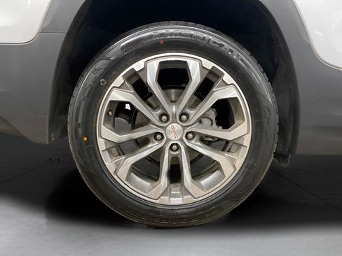 Used 2020 GMC Terrain SLT w/ Preferred Package image 16